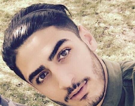 عکس اتش زدن صادق برمکی