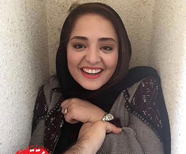 عکس با حجاب نرگس محمدی