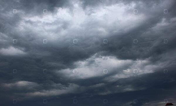 عکس آسمان طوفان